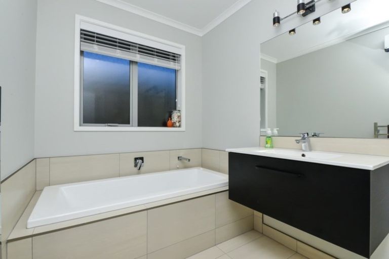 Photo of property in 15 Gregson Drive, Huntly, 3700