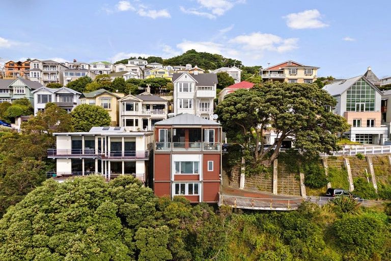 Photo of property in 31 Mcfarlane Street, Mount Victoria, Wellington, 6011
