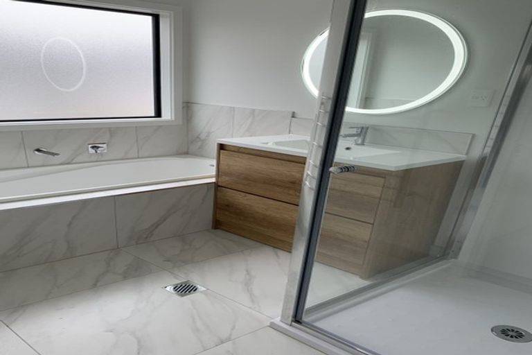 Photo of property in 2 Carrington Avenue, Hillcrest, Hamilton, 3216