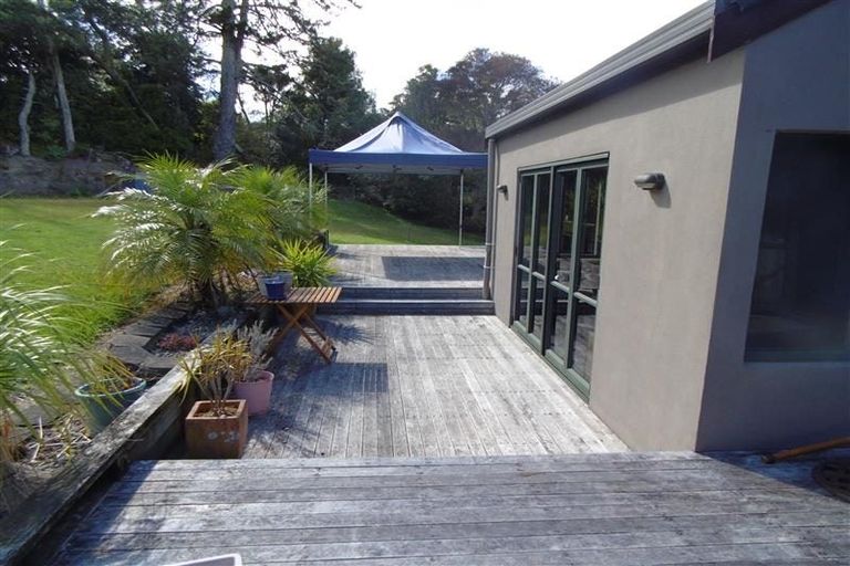 Photo of property in 31 Almond Grove, Greenhithe, Auckland, 0632