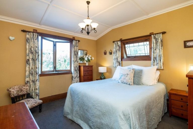 Photo of property in 21 Coleman Terrace, Bluff Hill, Napier, 4110