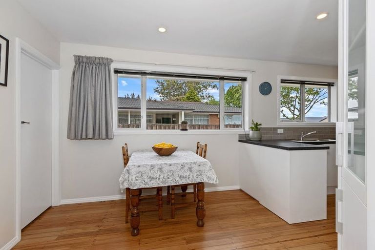 Photo of property in 324 Yaldhurst Road, Avonhead, Christchurch, 8042