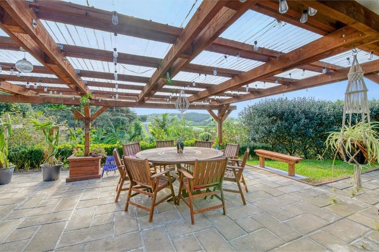 Photo of property in 42 Urumaraki Avenue, Helensville, 0800