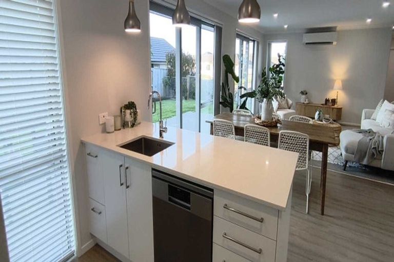 Photo of property in 25 Kahawai Place, Omokoroa, 3114