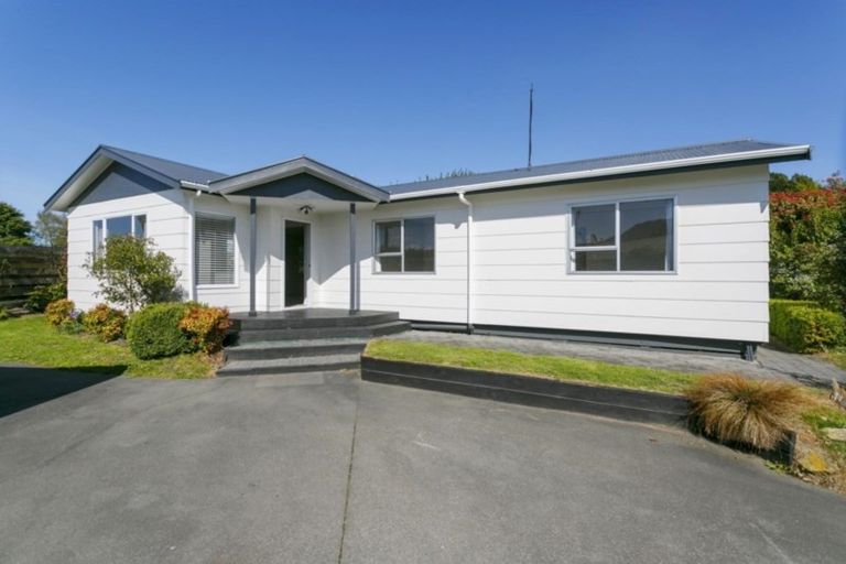 Photo of property in 2/23 Kiddle Drive, Hilltop, Taupo, 3330