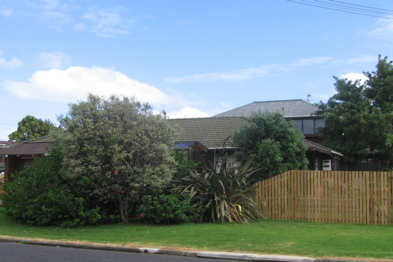 Photo of property in 1/8 Alma Road, Milford, Auckland, 0620