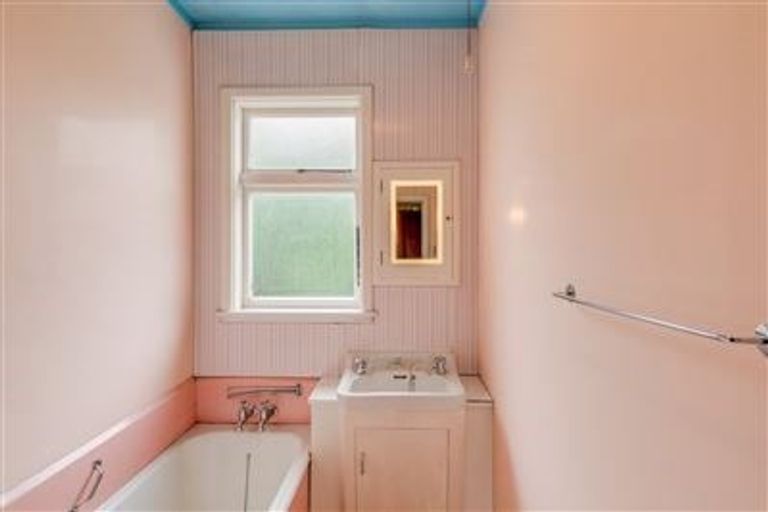 Photo of property in 303 Hills Road, Mairehau, Christchurch, 8013