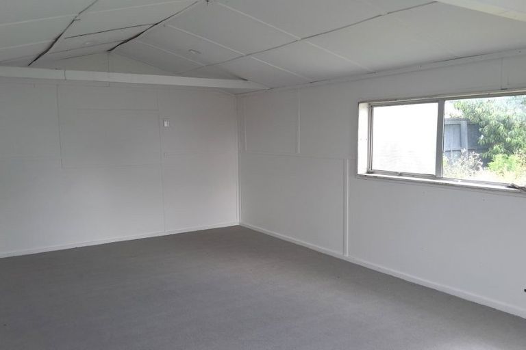 Photo of property in 45 Middlepark Road, Sockburn, Christchurch, 8042