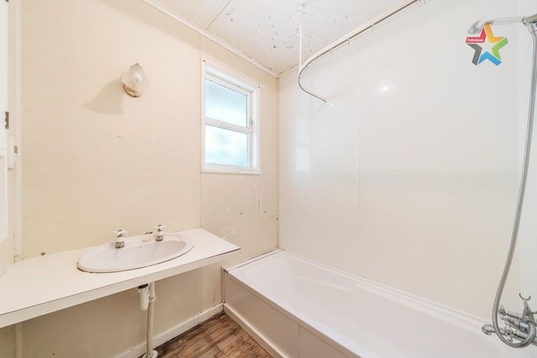 Photo of property in 29 Thomson Grove, Stokes Valley, Lower Hutt, 5019