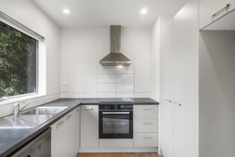 Photo of property in 12a Withers Road, Glen Eden, Auckland, 0602