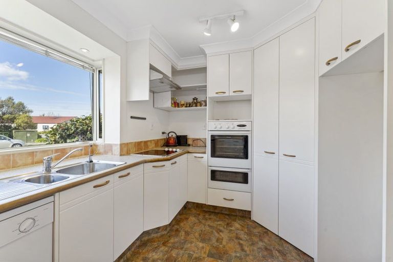 Photo of property in 5 Hilton Drive, Amberley, 7410