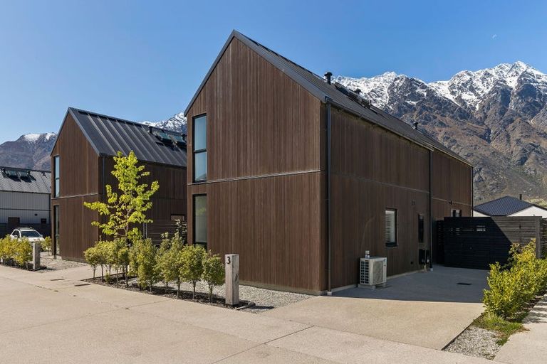 Photo of property in 3 Curvey Court, Jacks Point, 9371