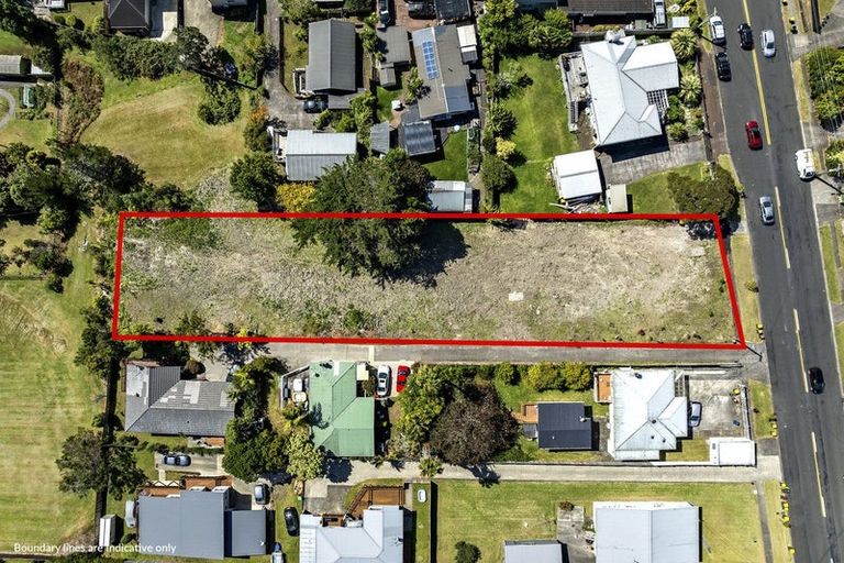Photo of property in 1 Pleasant Road, Glen Eden, Auckland, 0602