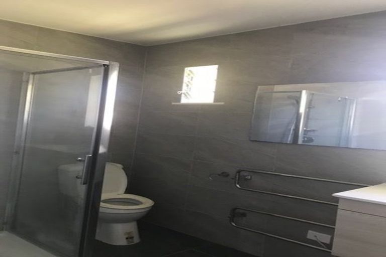 Photo of property in 5 Kerry Place, Papakura, 2110