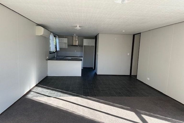 Photo of property in 9 Winifred Avenue, Bayview, Auckland, 0629