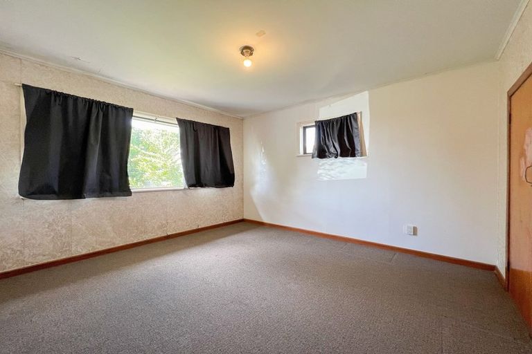 Photo of property in 45 Sturges Road, Henderson, Auckland, 0612