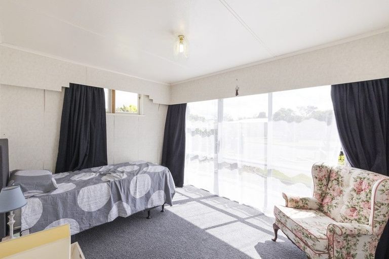 Photo of property in 37 Waterloo Crescent, Hokowhitu, Palmerston North, 4410