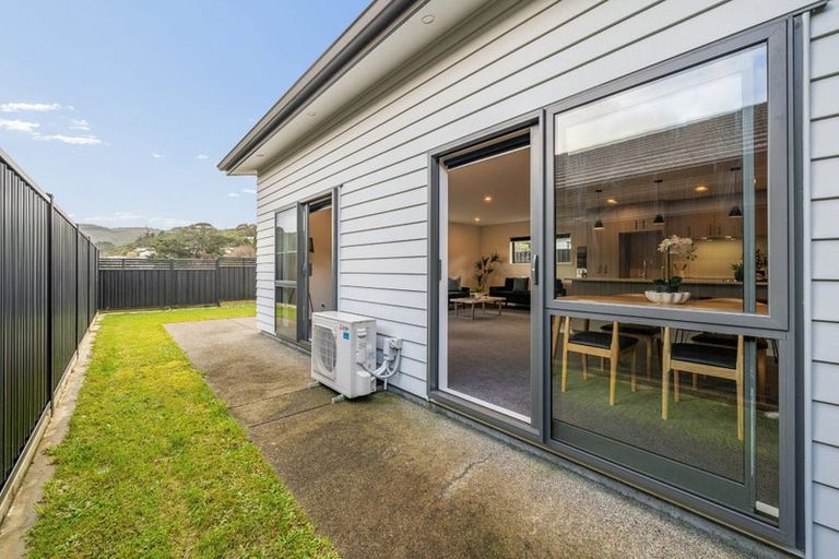Photo of property in 7 Thornbury Lane, Timberlea, Upper Hutt, 5018