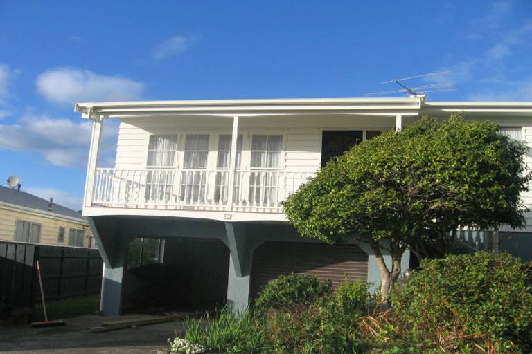 Photo of property in 13 Katarina Grove, Tawa, Wellington, 5028