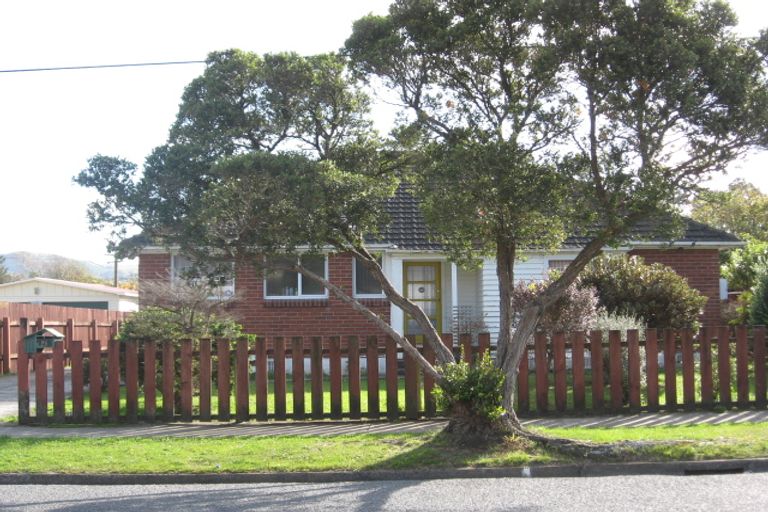 Photo of property in 21 Fleet Street, Naenae, Lower Hutt, 5011