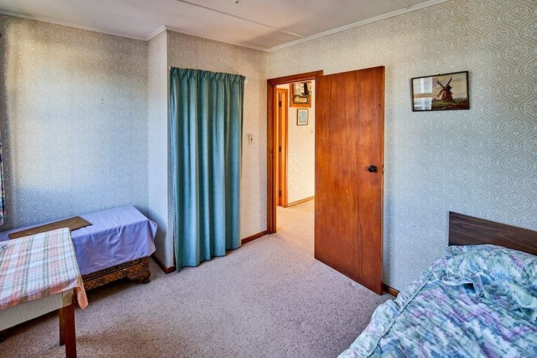 Photo of property in 1174 Taita Drive, Taita, Lower Hutt, 5011