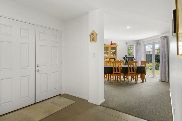 Photo of property in 26 Maple Place, Rangiora, 7400