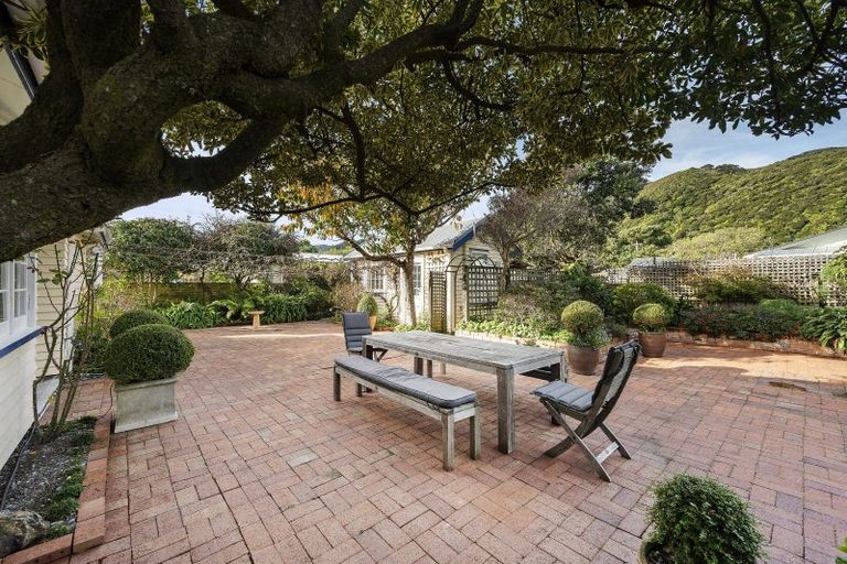 Photo of property in 151 Marine Parade, Eastbourne, Lower Hutt, 5013