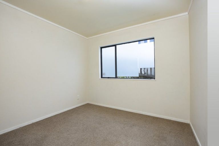 Photo of property in 1/16 Maywood Crescent, Glen Eden, Auckland, 0602
