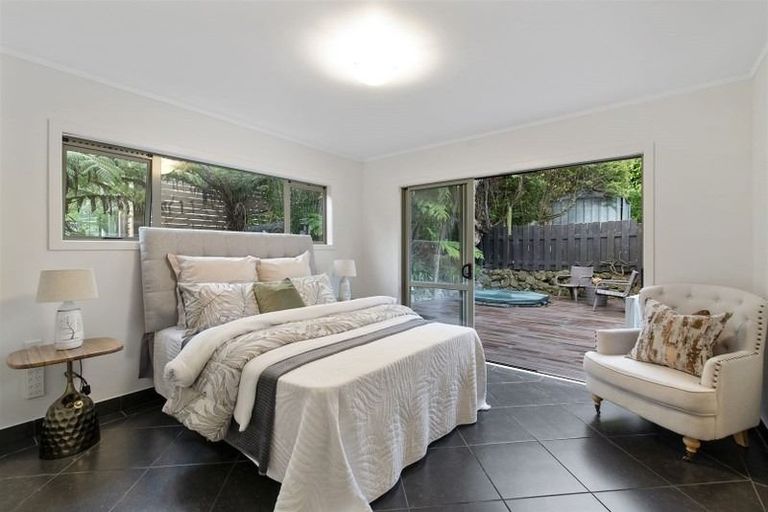 Photo of property in 13 Sandford Street, Campbells Bay, Auckland, 0630