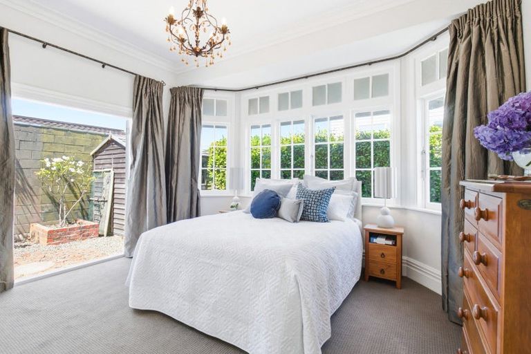 Photo of property in 15 Lucknow Terrace, Khandallah, Wellington, 6035