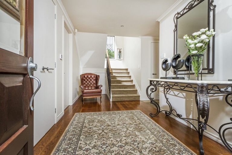 Photo of property in 254a Hurstmere Road, Takapuna, Auckland, 0622