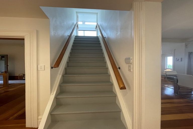 Photo of property in 21 Salamanca Road, Kelburn, Wellington, 6012