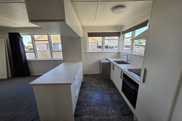 Photo of property in 30 Paddington Street, Northcote, Christchurch, 8052