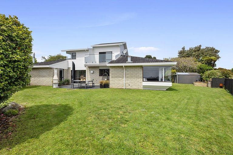 Photo of property in 13 Tamati Place, Merrilands, New Plymouth, 4312