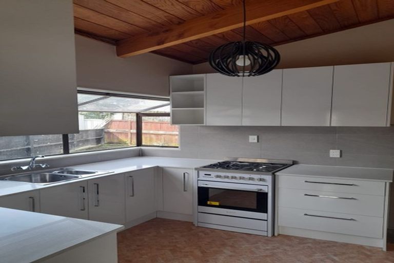 Photo of property in 2/62 Weymouth Road, Manurewa, Auckland, 2102