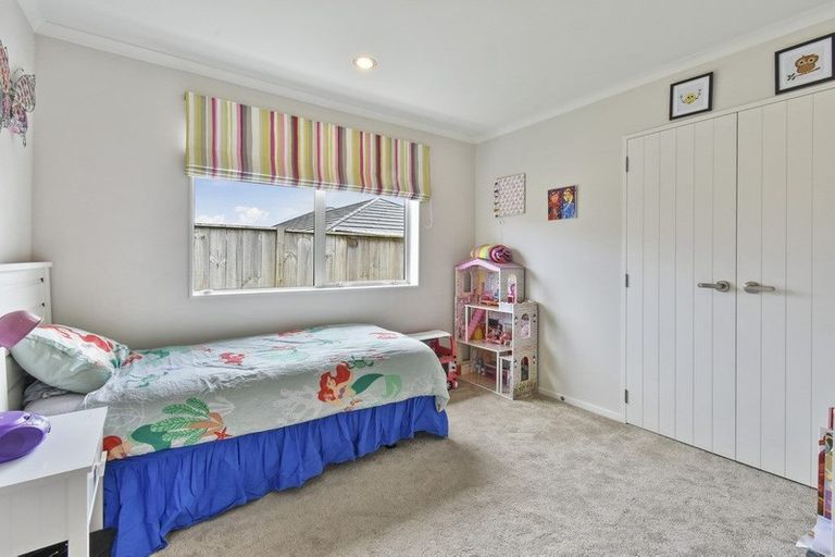 Photo of property in 61 Turnberry Drive, Wattle Downs, Auckland, 2103