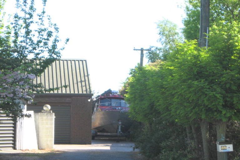 Photo of property in 35a Winters Road, Redwood, Christchurch, 8051
