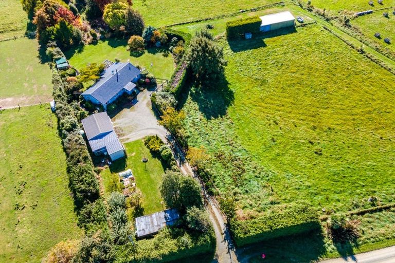 Photo of property in 68 Iverach Road, Temuka, 7985