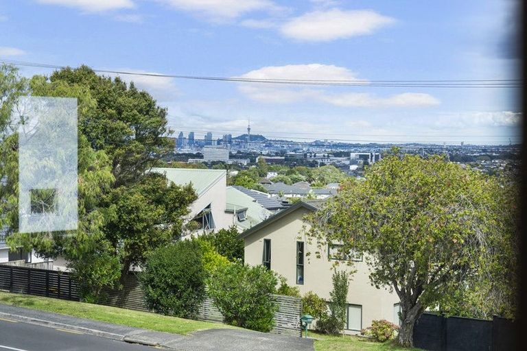 Photo of property in 219 East Coast Road, Campbells Bay, Auckland, 0620