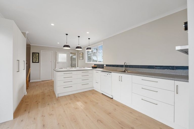 Photo of property in 10 Saxton Road, Upper Vogeltown, New Plymouth, 4310
