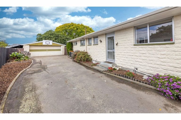 Photo of property in 55 Strathfield Avenue, Dallington, Christchurch, 8061