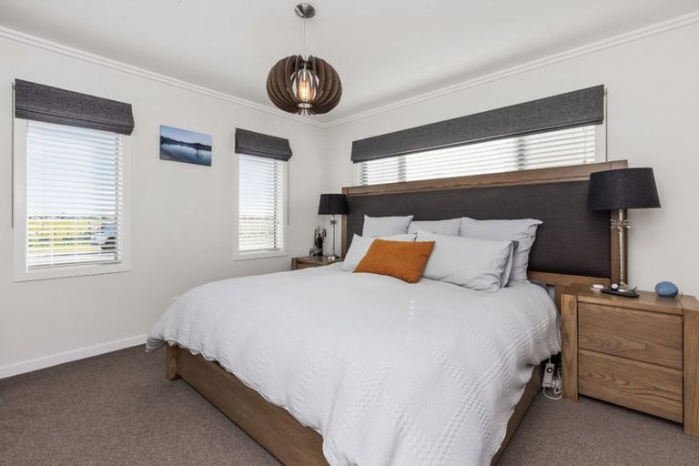 Photo of property in 66 Eriksen Road, Te Awa, Napier, 4110