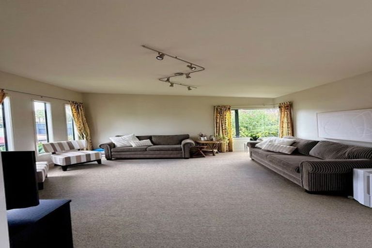 Photo of property in 1a Arataki Road, Havelock North, 4130