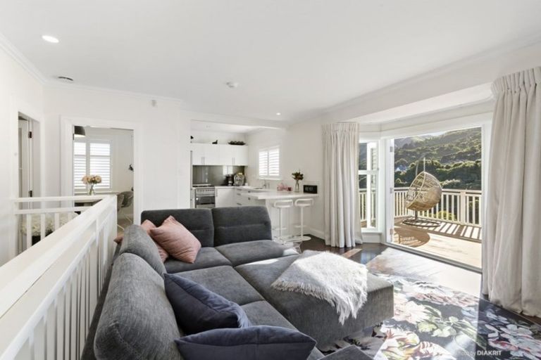 Photo of property in 12 Trelissick Crescent, Ngaio, Wellington, 6035