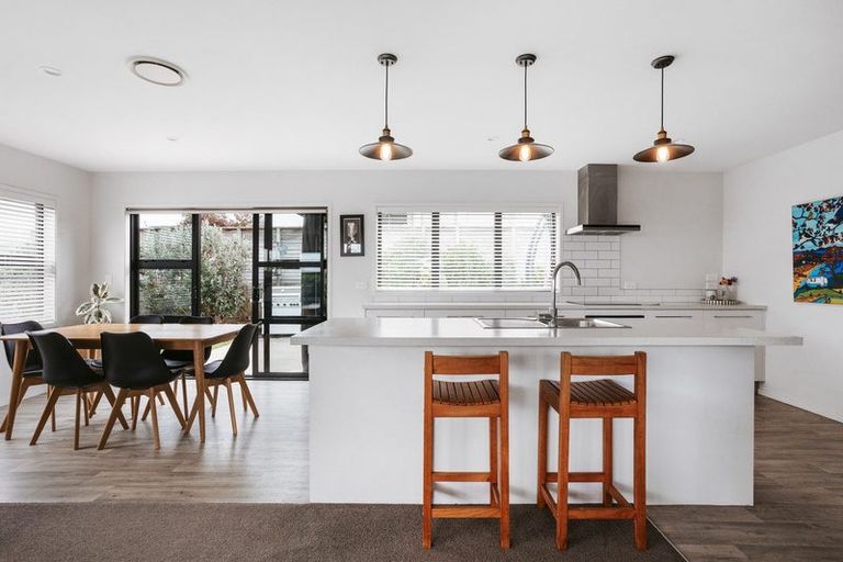 Photo of property in 132c Margaret Drive, Omokoroa, 3114