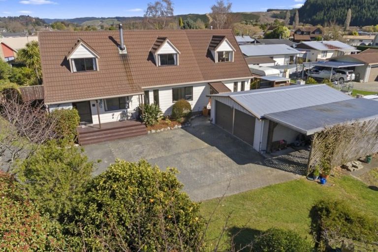 Photo of property in 9 Anslow Place, Wakefield, 7025