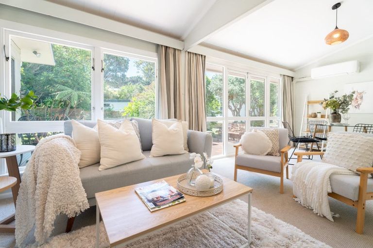 Photo of property in 28a Whanake Street, Titahi Bay, Porirua, 5022