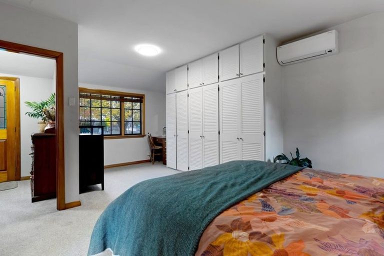 Photo of property in 35 Winters Road, Redwood, Christchurch, 8051