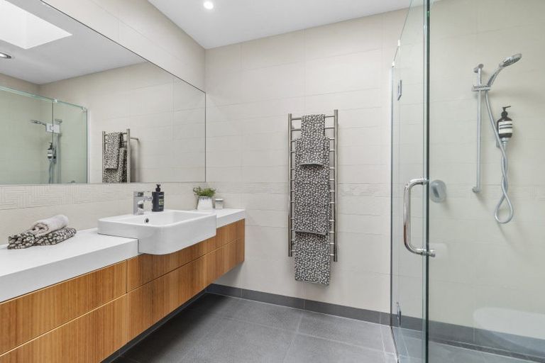 Photo of property in 253b Coronation Avenue, Welbourn, New Plymouth, 4310