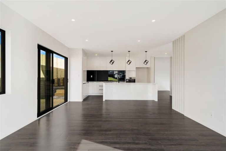 Photo of property in 124 Parkview Drive, Gulf Harbour, Whangaparaoa, 0930